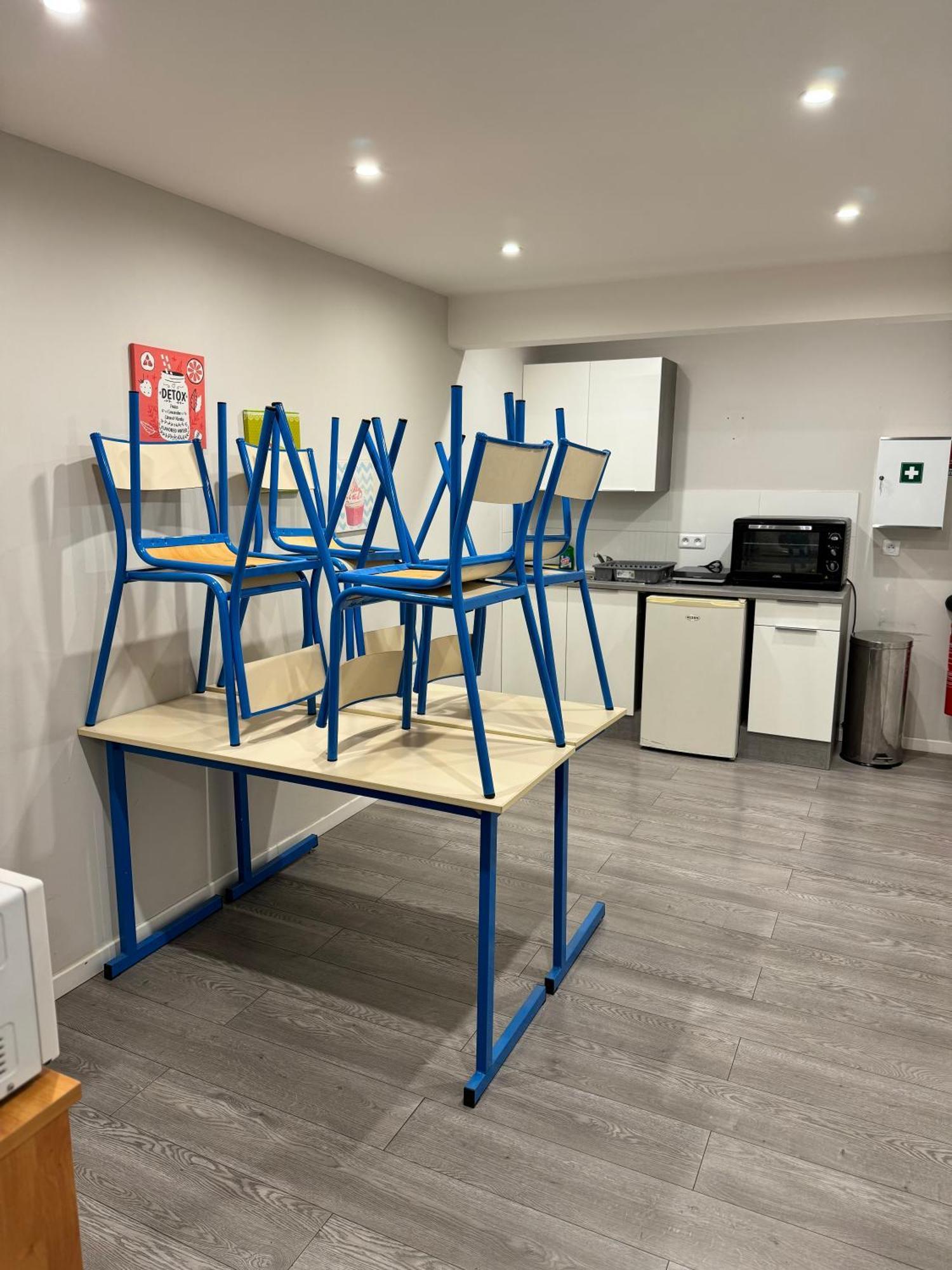 Worldroom Chambre Privee Avec Espace Commun Perpignan Room photo