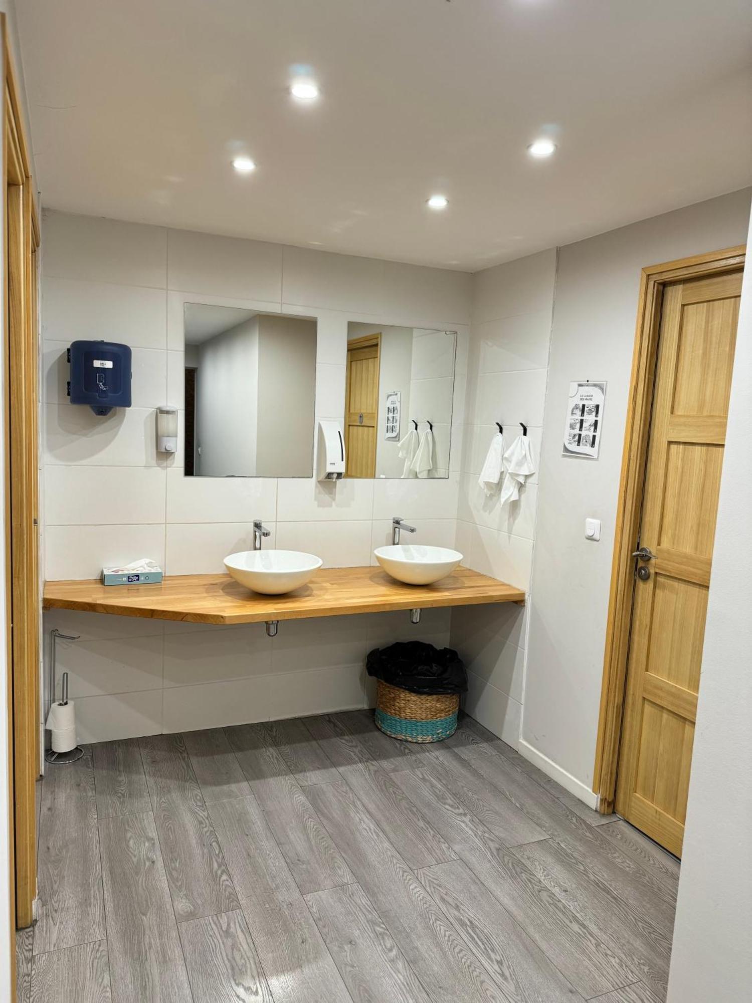 Worldroom Chambre Privee Avec Espace Commun Perpignan Exterior photo